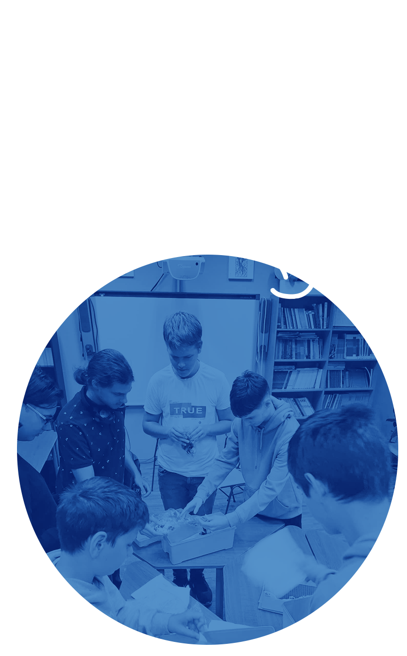 Pentelei Iskola, gimnázium, projektalapú oktatás, projektmunka, legózó diákok